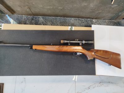 Karabinek Kricko 22 WMR - widok z boku