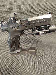 CZ P10F OR kup - widok z przodu